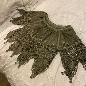 Crop top with lace detail and tags